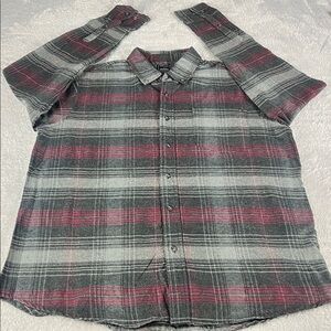 Jackson Hole Men's L Gray/Red Plaid Stylish Button-Down Flannel Shirt NWT